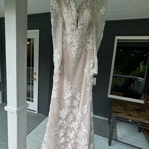 Galina Signature - Picture 4 of 14